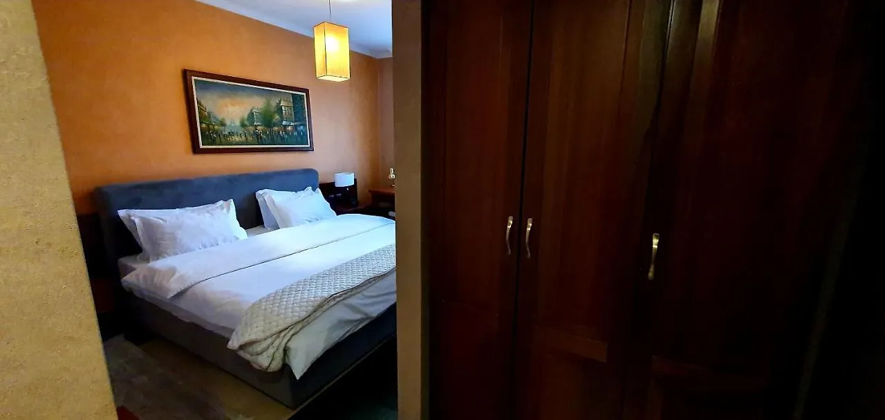 Nov Hotel Tirana