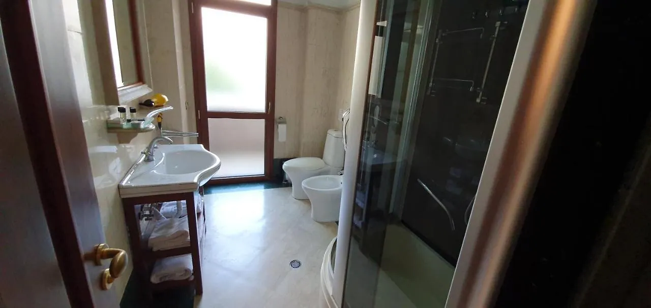 Nov Hotel Tirana