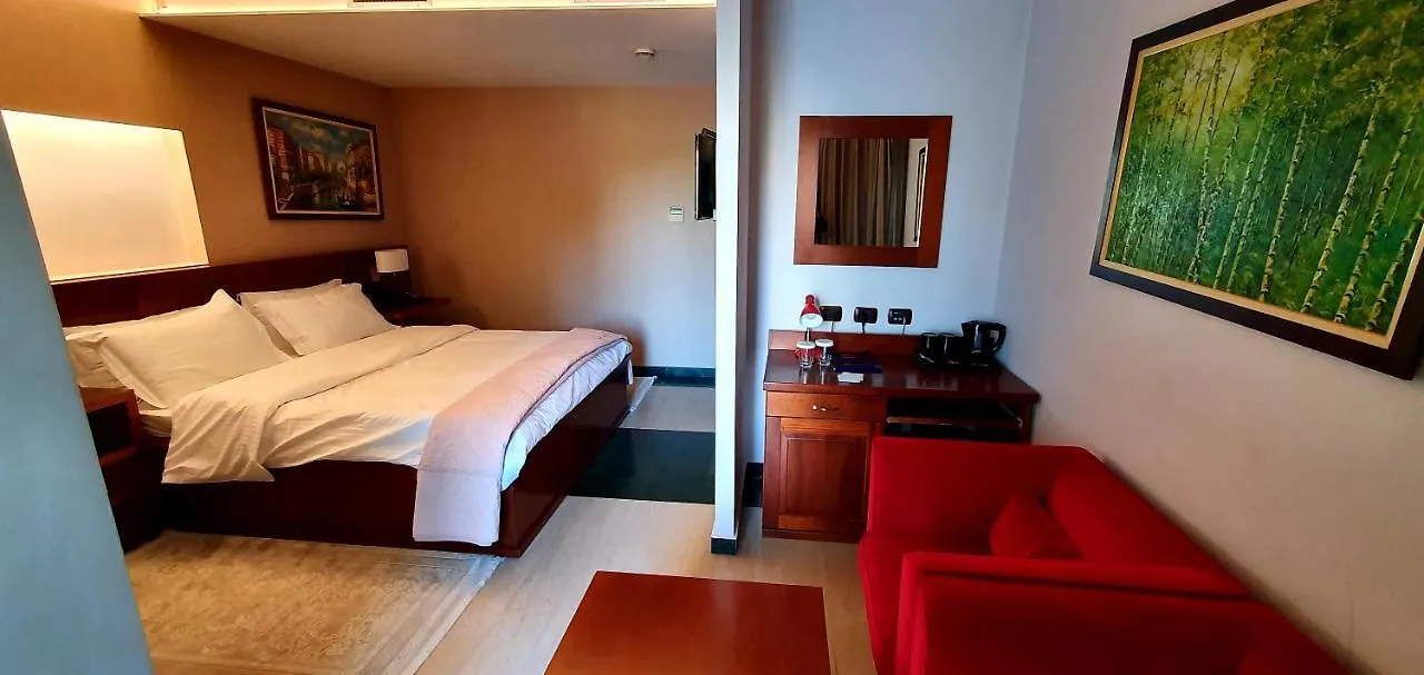 Nov Hotel Tirana Albánia