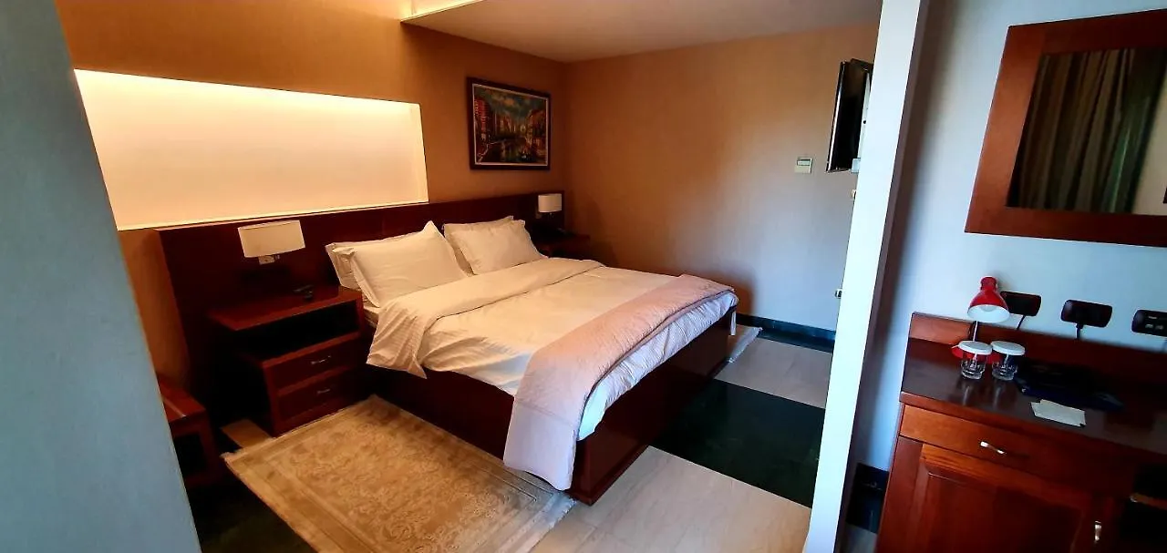Nov Hotel Tirana