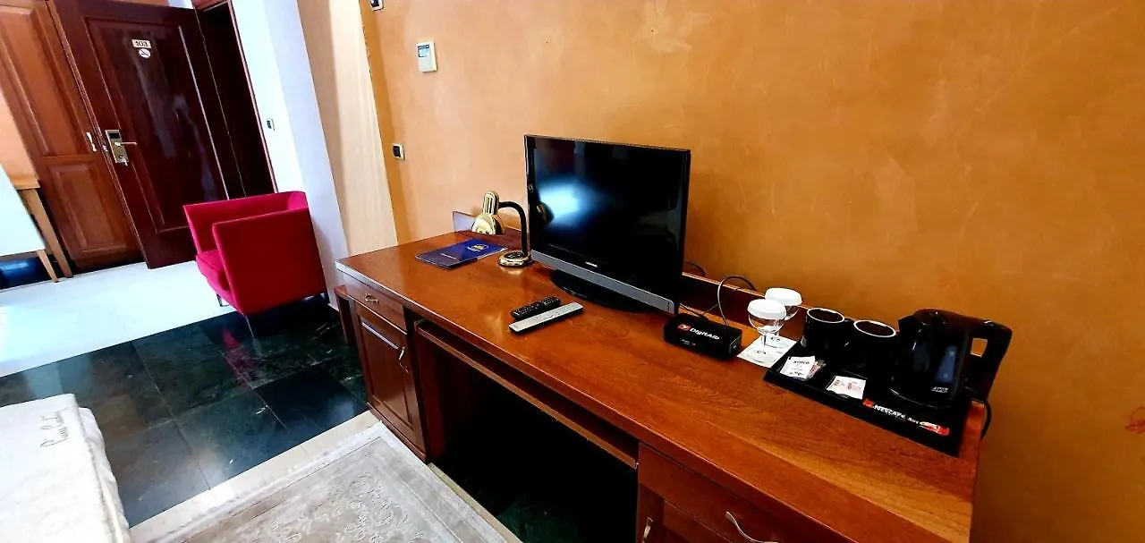 Nov Hotel Tirana
