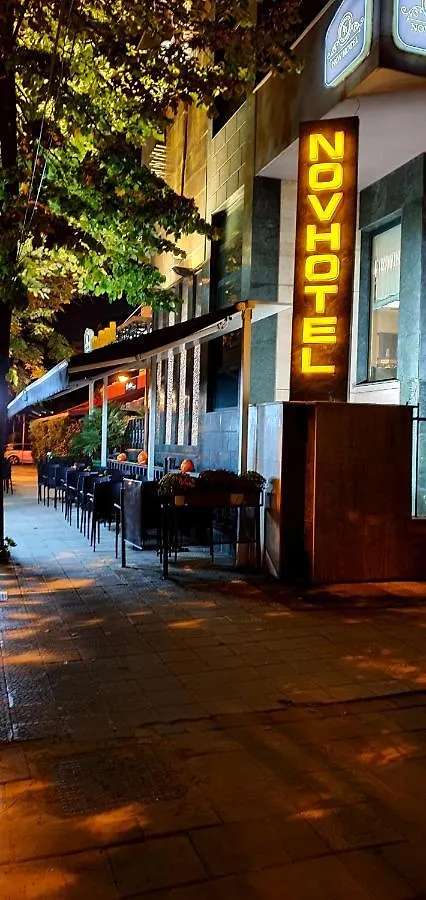 ****  Nov Hotel Tirana Albánia