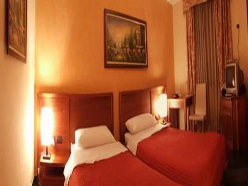 Nov Hotel Tirana